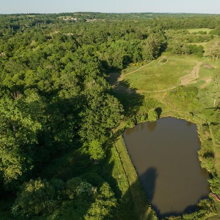 La Ferme Du Pont De Maumy, Cabane Au Bord De L'Etang Et Bain Nordique Busserolles Exteriör bild