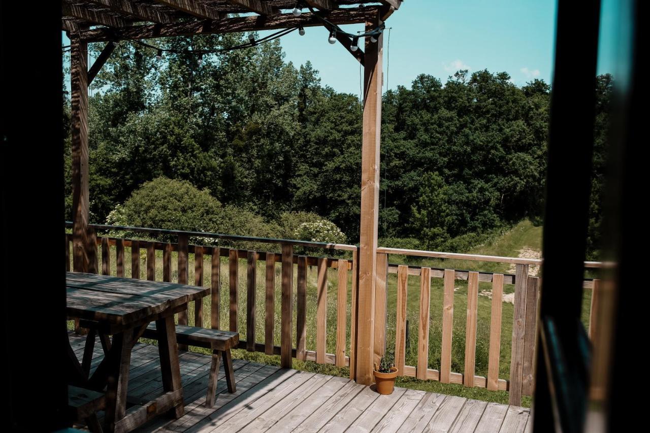 La Ferme Du Pont De Maumy, Cabane Au Bord De L'Etang Et Bain Nordique Busserolles Exteriör bild