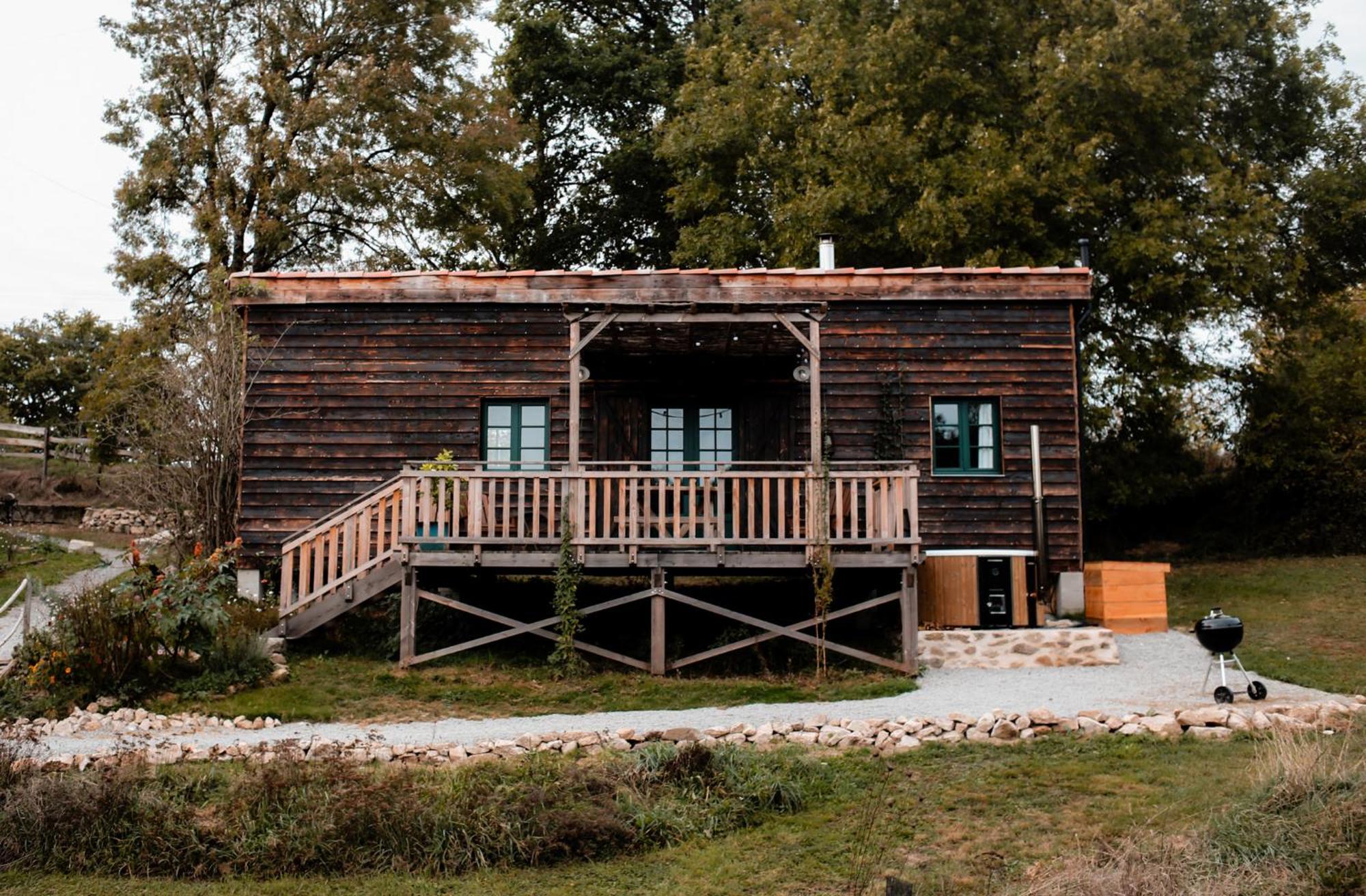 La Ferme Du Pont De Maumy, Cabane Au Bord De L'Etang Et Bain Nordique Busserolles Exteriör bild